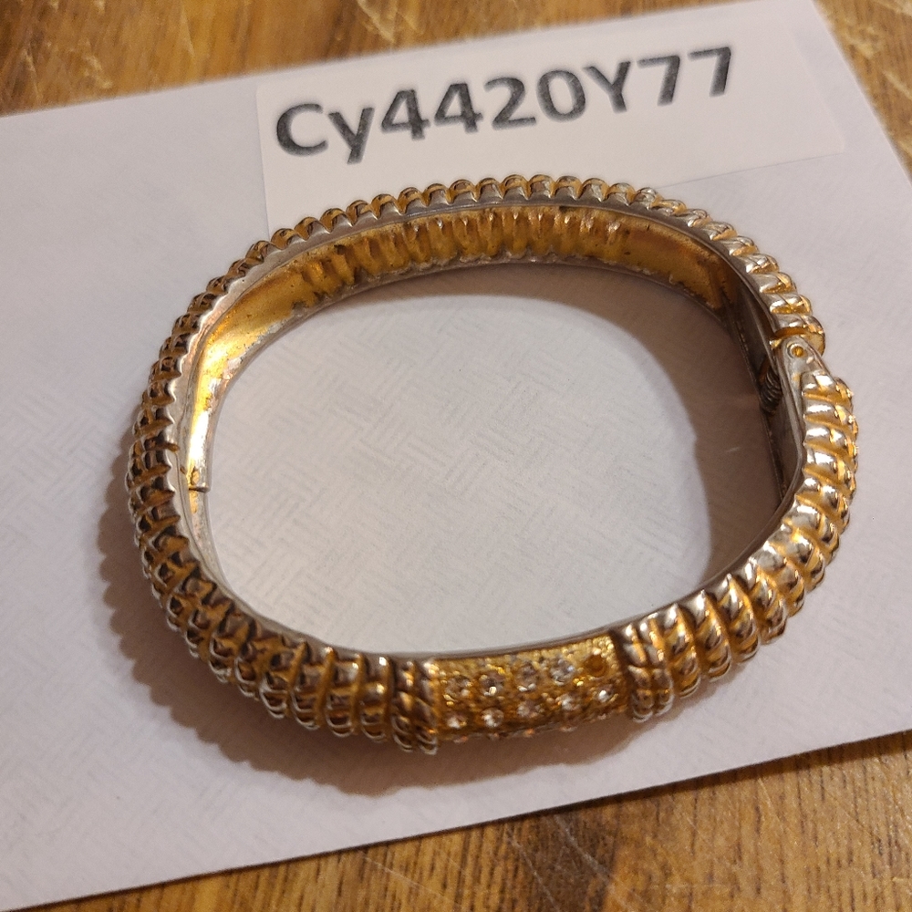 Vintage Bracelet - Picture 16 of 17